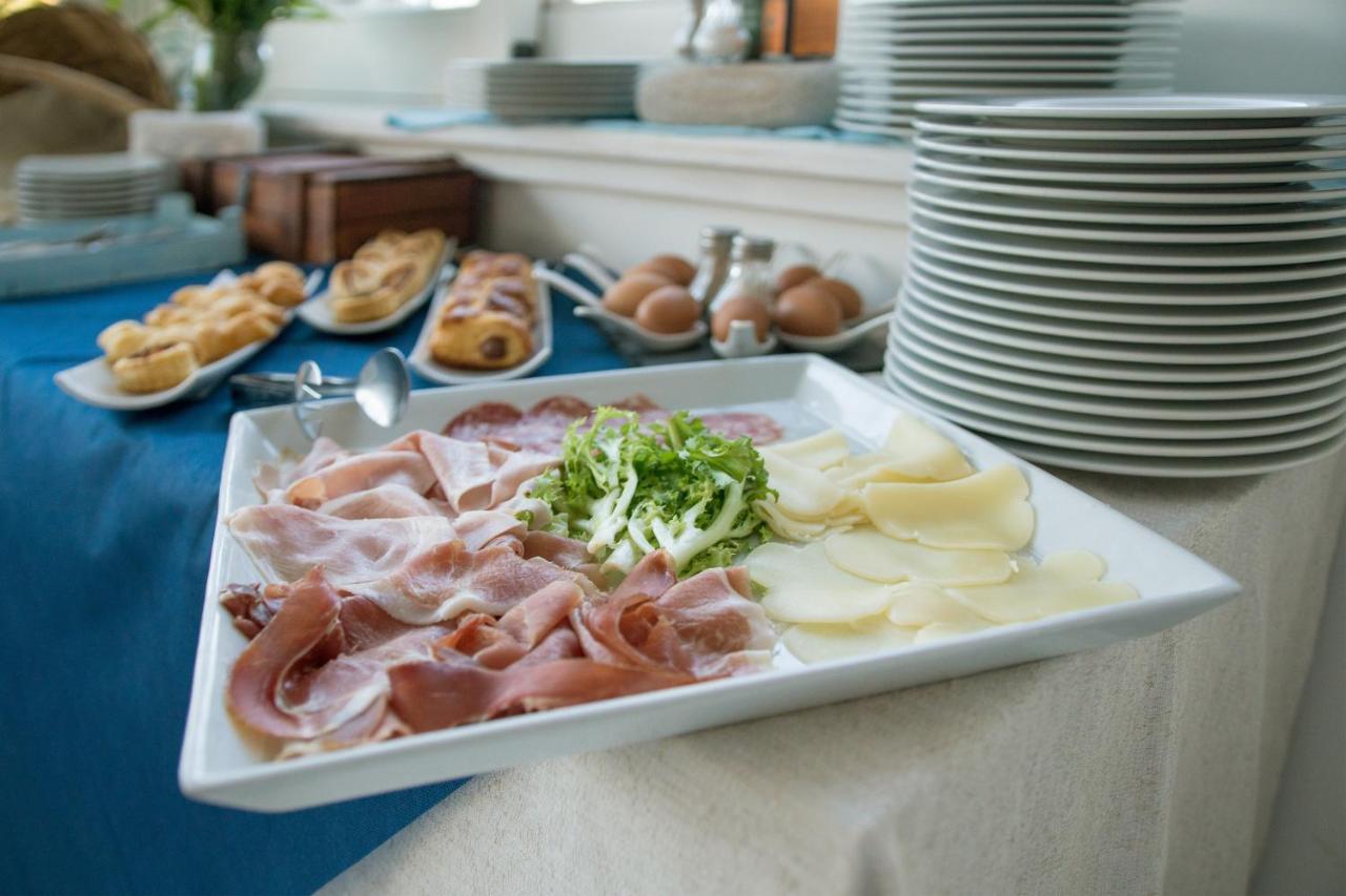 Hotel Ristorante Crescenzo photo