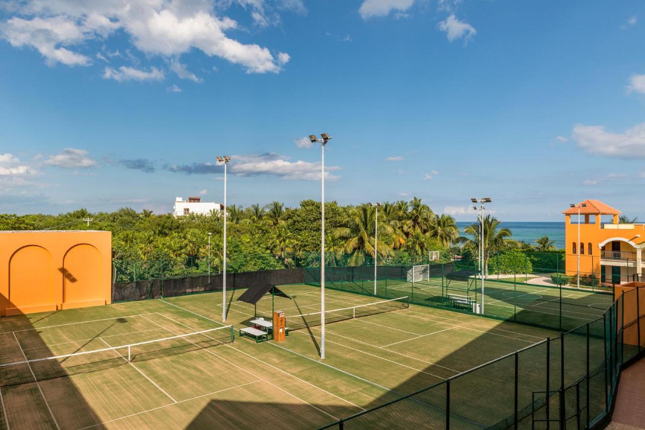 Tennis court: Ocean Coral & Turquesa All Inclusive