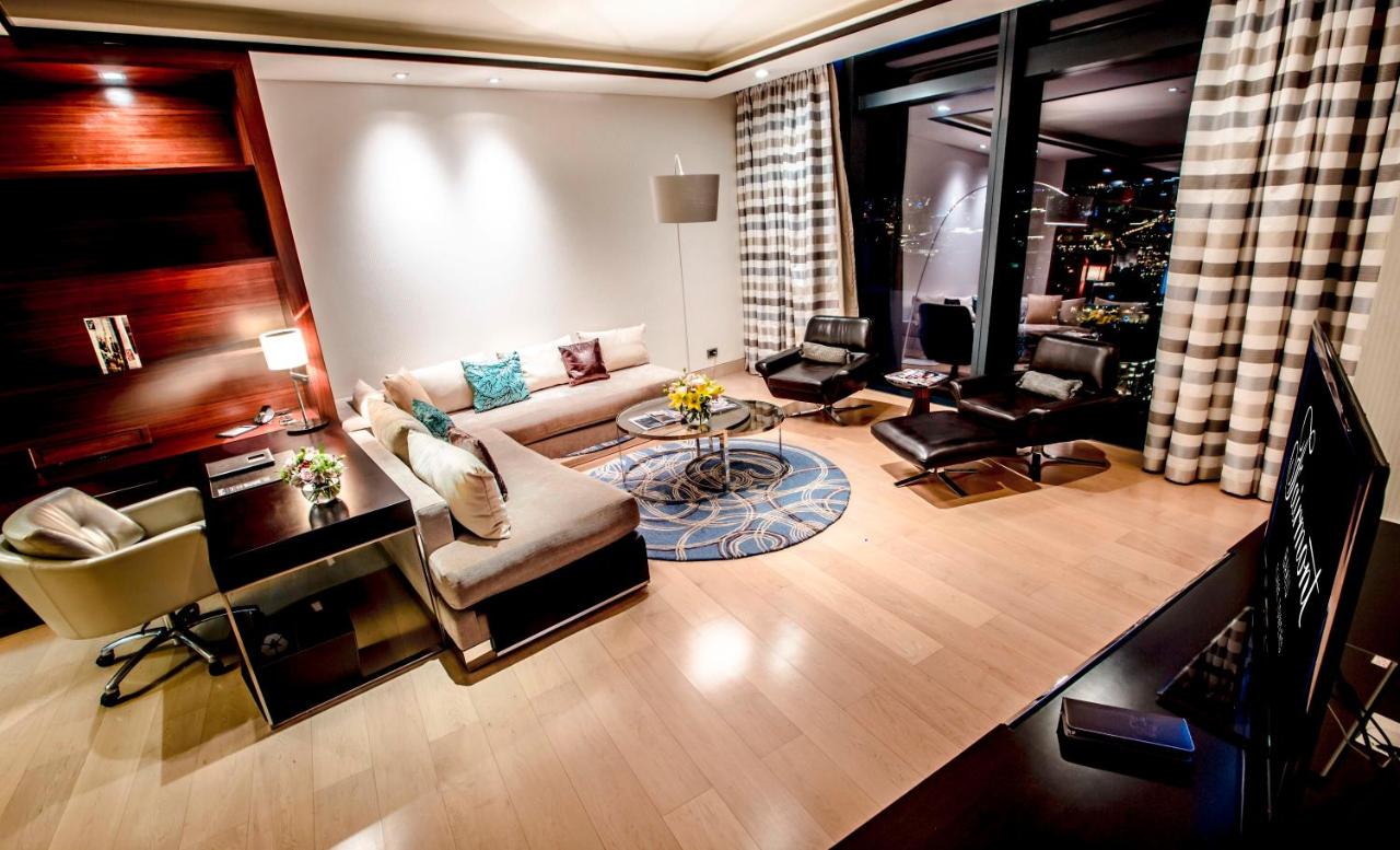 Apartments by Fairmont Baku Flame Towers photo