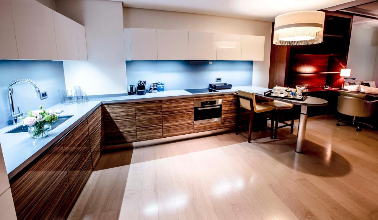 Apartments by Fairmont Baku Flame Towers photo