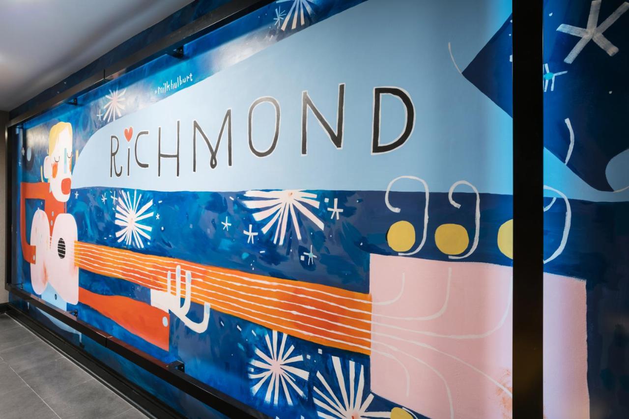 The Commonwealth — photo 18