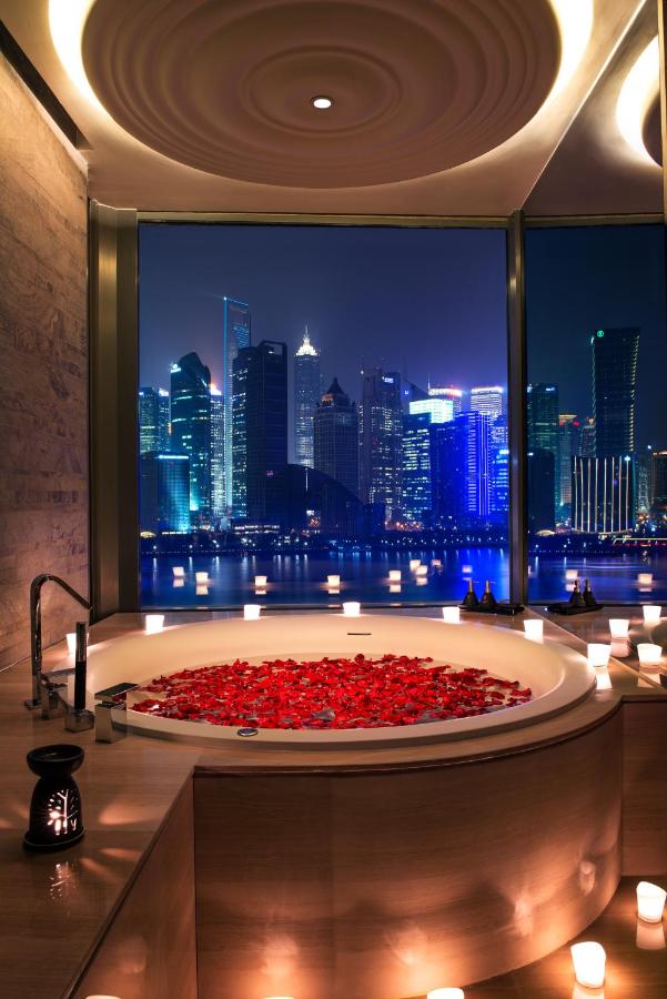 Banyan Tree Shanghai On The Bund photo