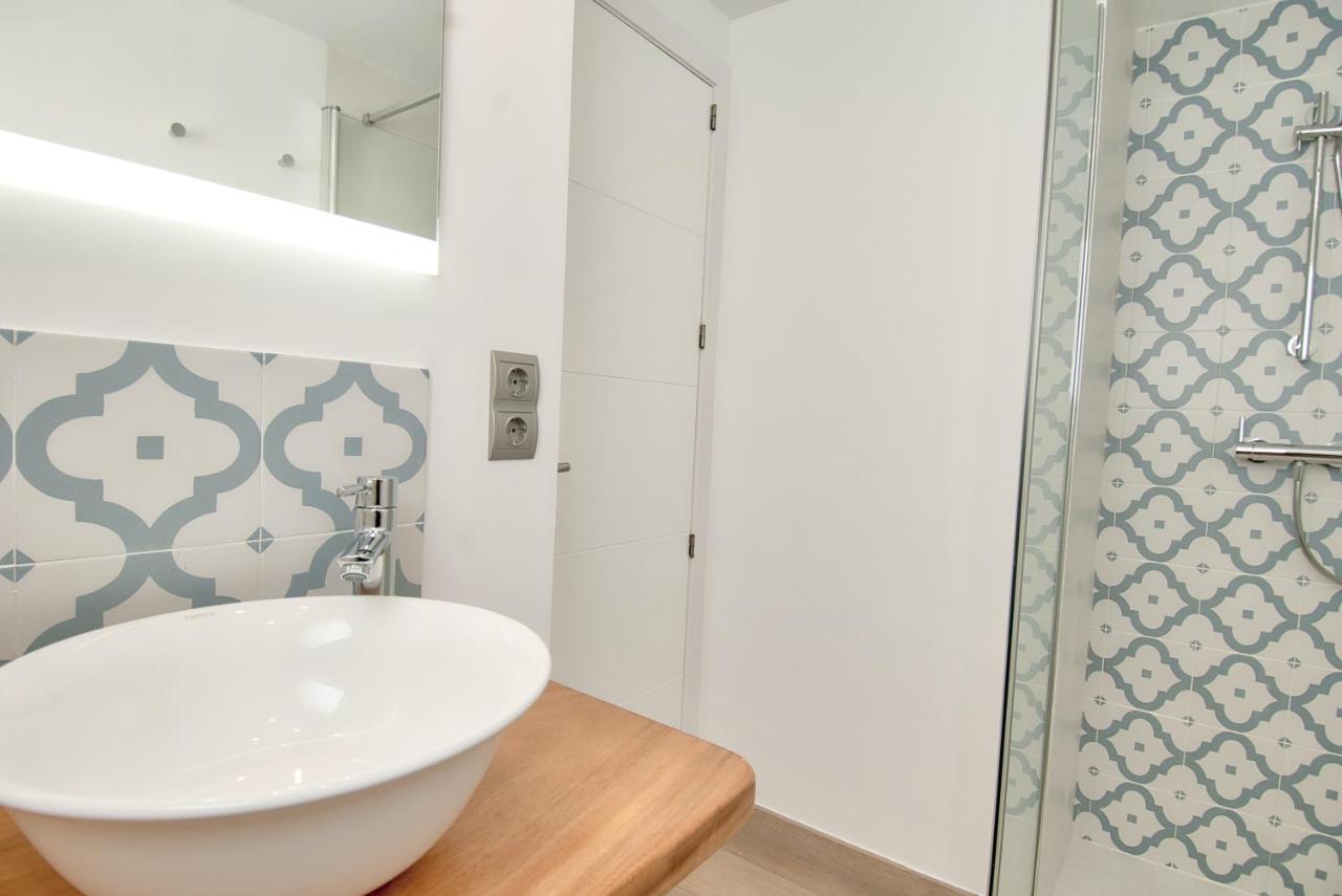 Sant Roc Apartments a Minute From The Beach, Calella de ...