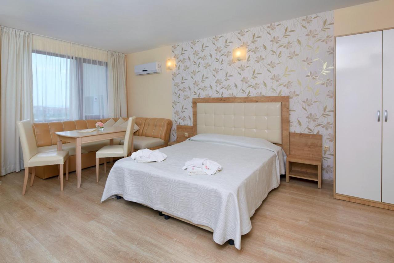 Relax Holiday Complex & Spa photo