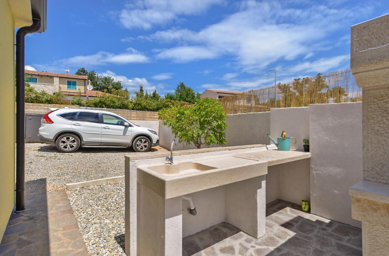 Villa 1519 photo