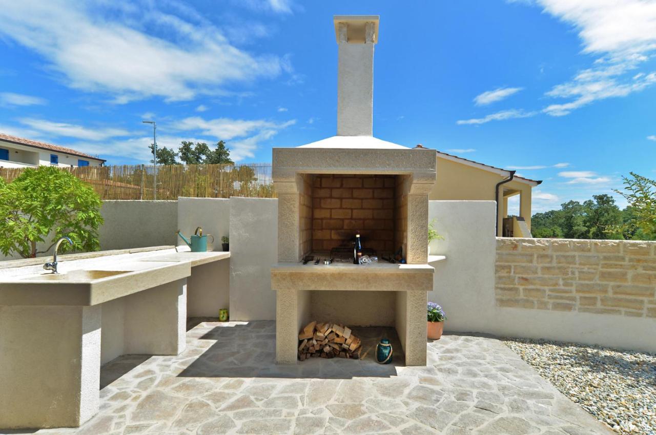 Villa 1519 photo