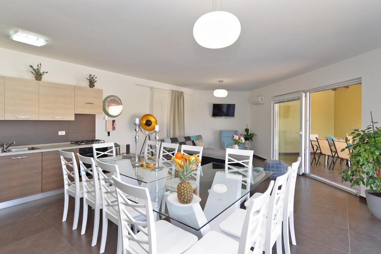 Villa 1519 photo