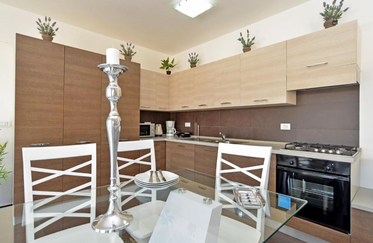 Villa 1519 photo