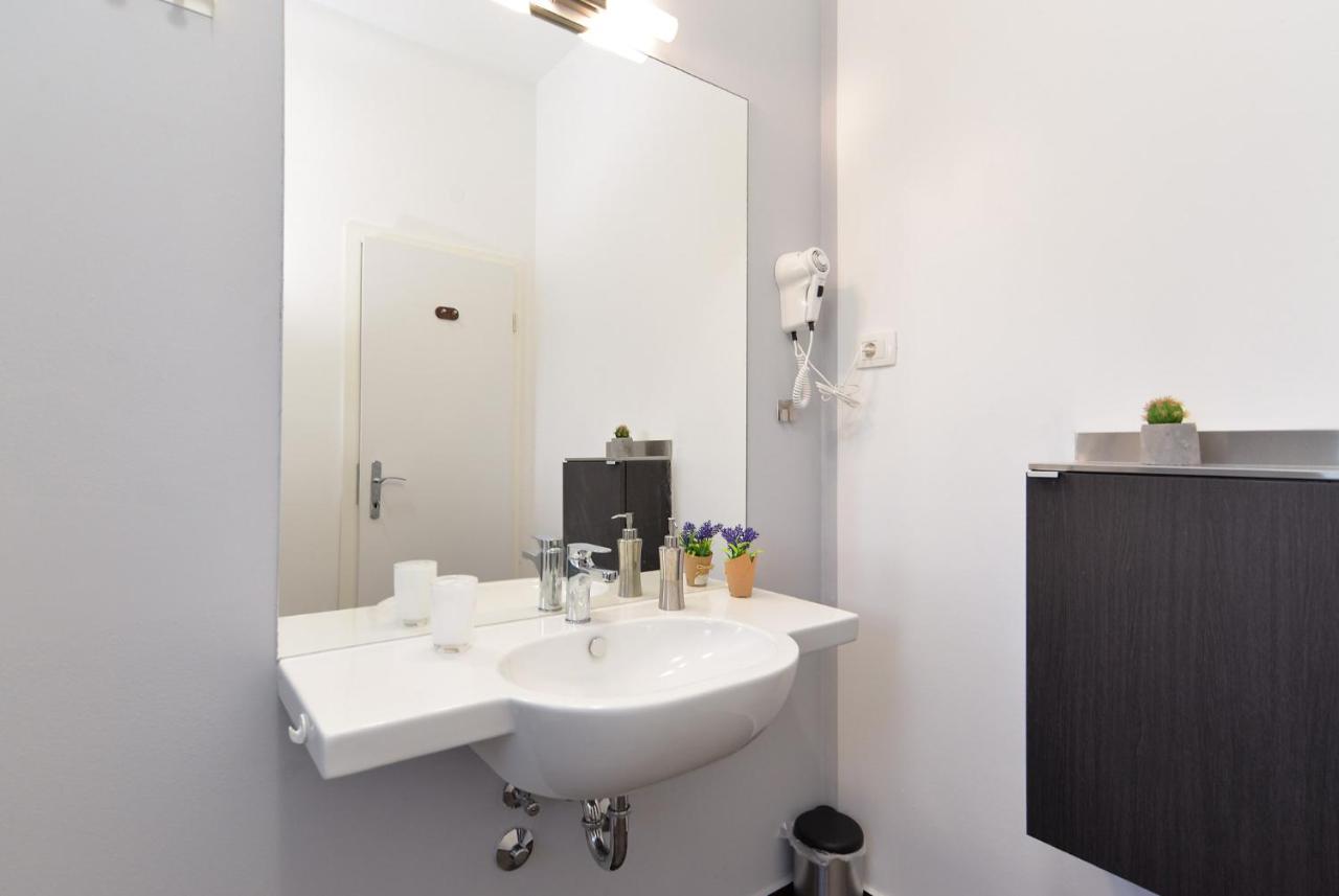 Villa 1519 photo