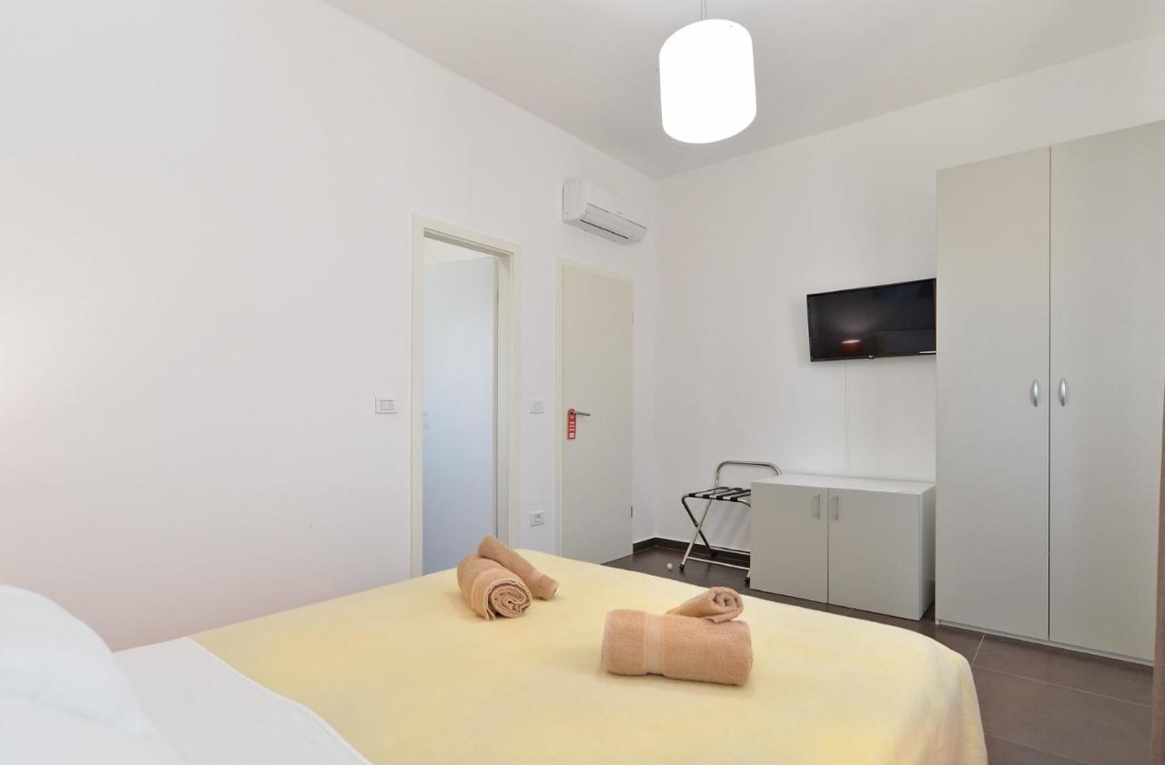 Villa 1519 photo