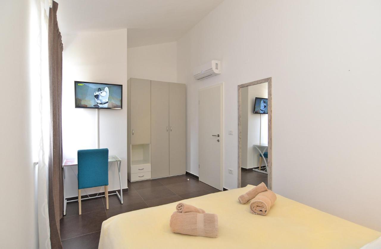 Villa 1519 photo