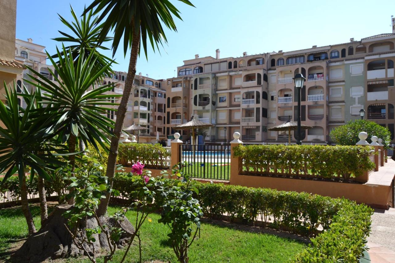 Apartamento Jardín Botánico, Torrevieja, Spain - Booking.com