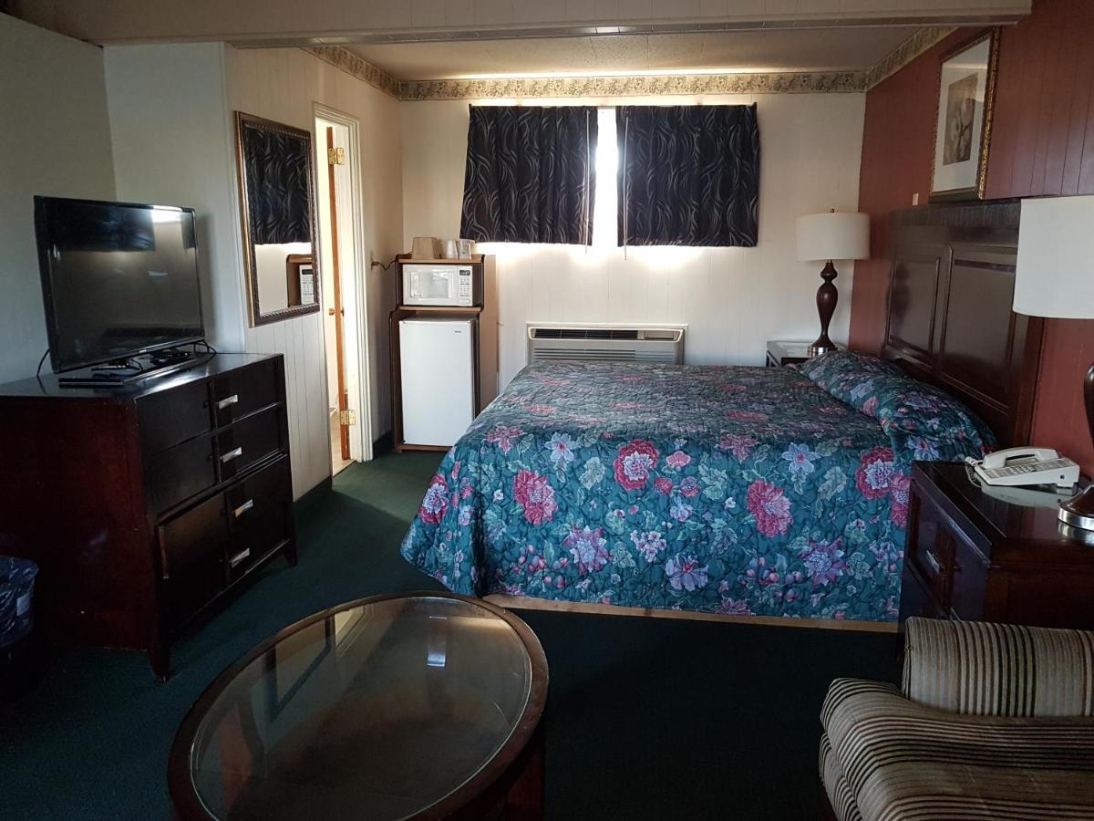 Town House Motel — photo 18