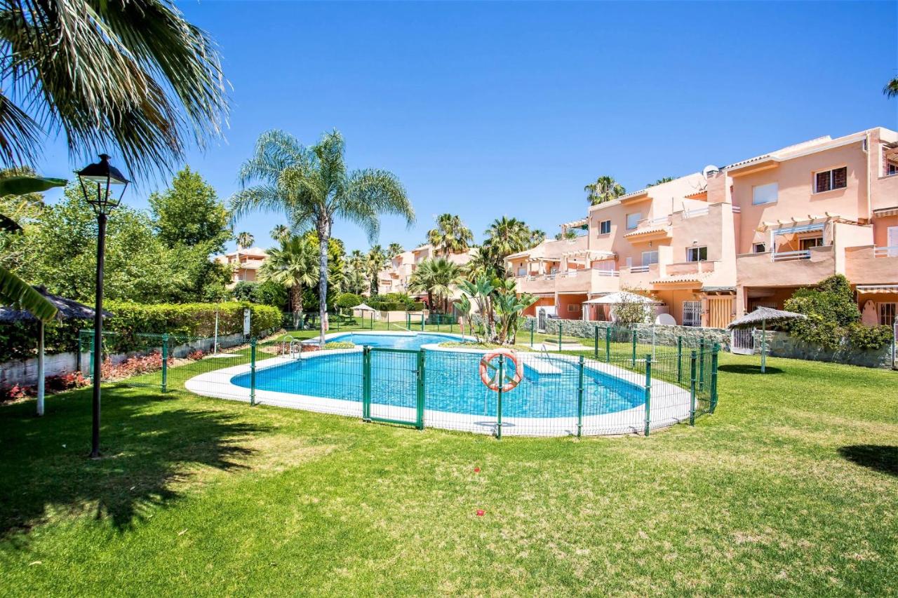 Dunas Beach Apartment, Marbella, Spain - Booking.com