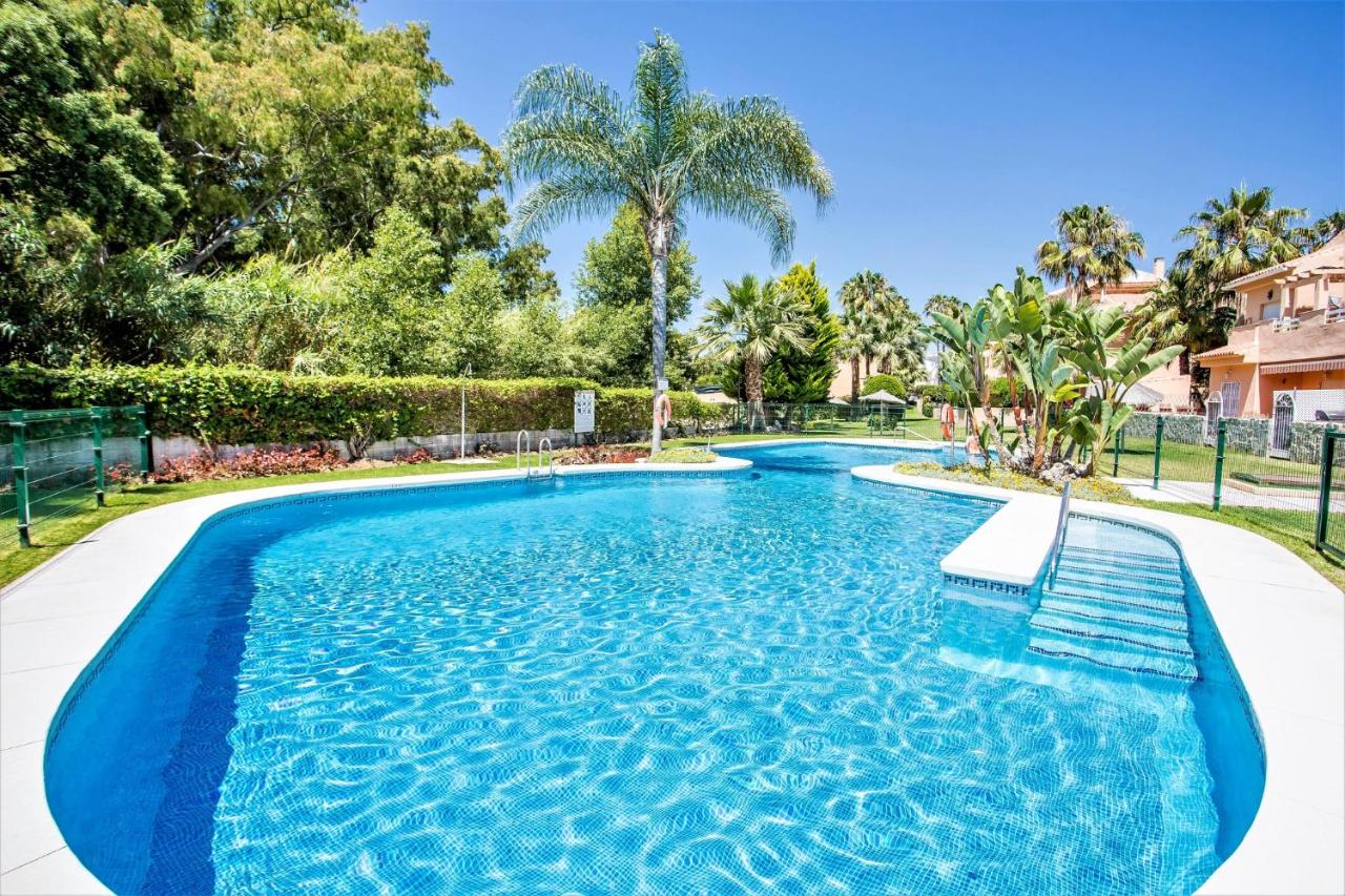Dunas Beach Apartment, Marbella, Spain - Booking.com