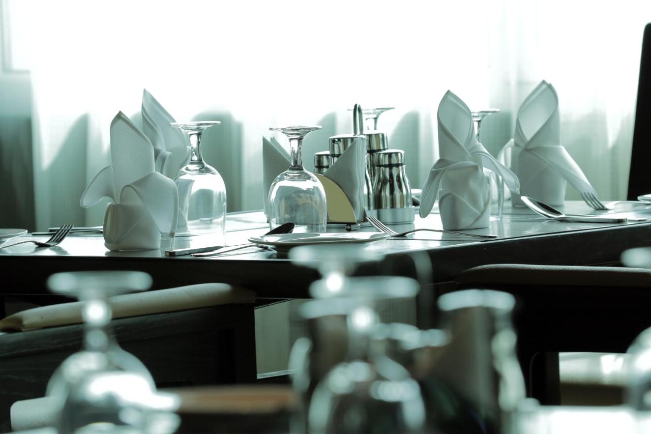 Park Regis Lotus Hotel photo