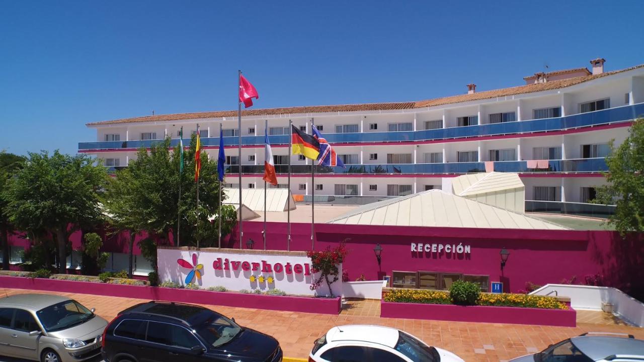 Diverhotel Dino Marbella, Spain - Booking.com