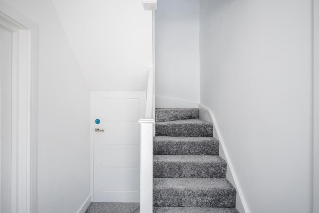 Elthorne Luxury Apartments - Uxbridge photo