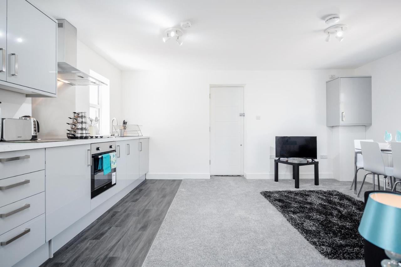 Elthorne Luxury Apartments - Uxbridge photo