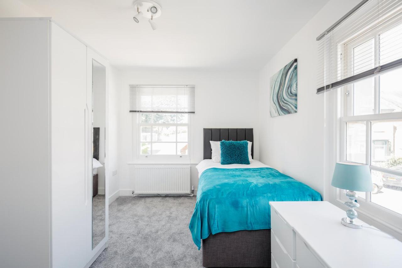 Elthorne Luxury Apartments - Uxbridge photo