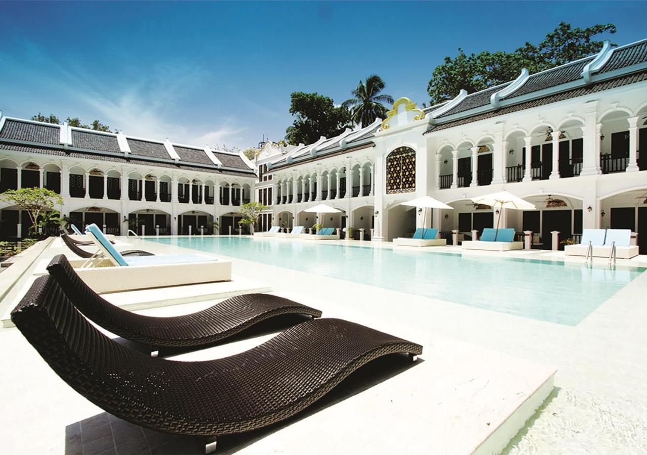 Racha Island Resort (Rayaburi)