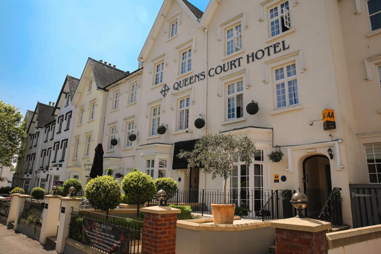 Queens Court Hotel - Laterooms
