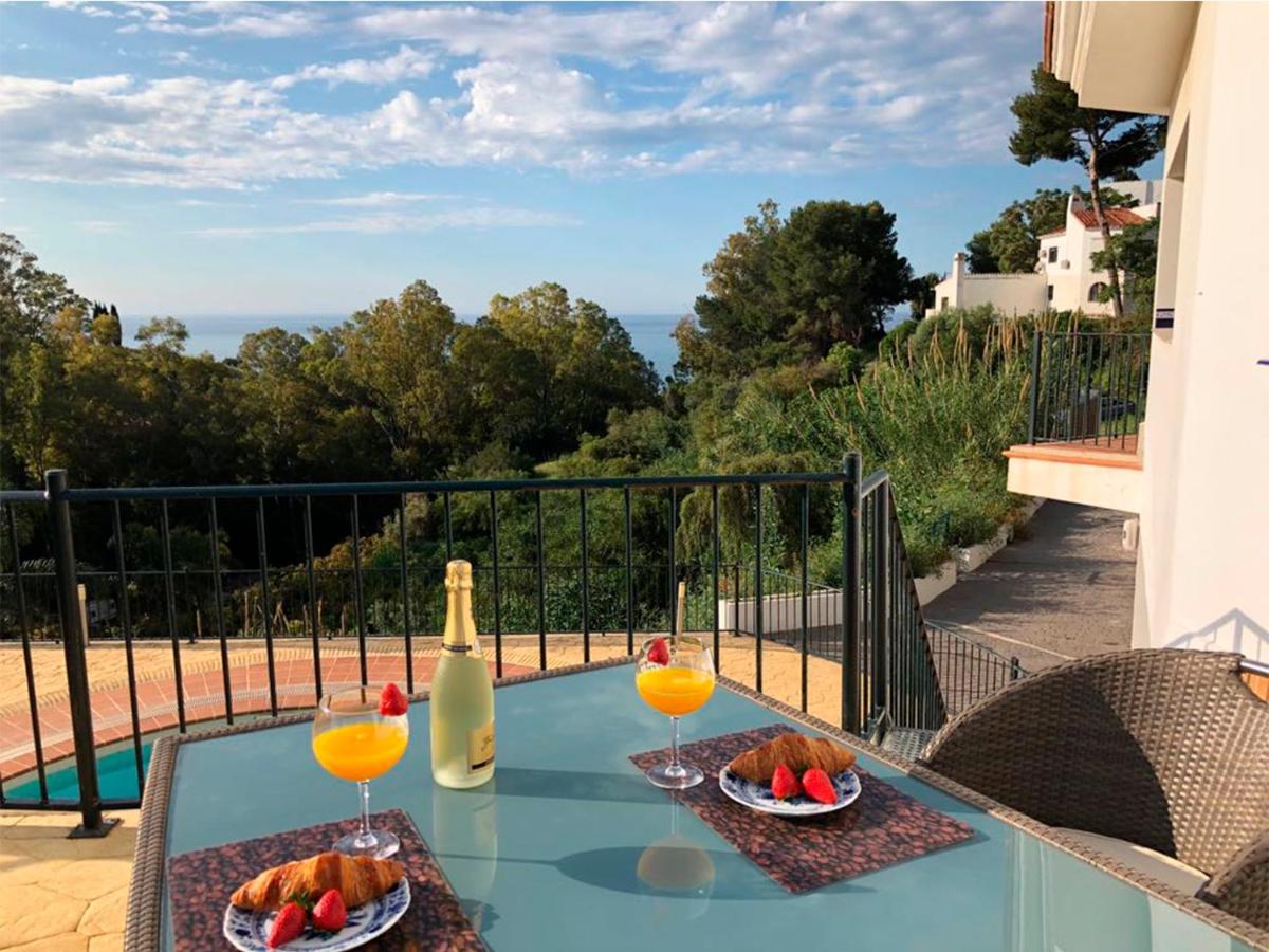 N&A Benalmádena Stunning 2BDR Villa, Spain - Booking.com