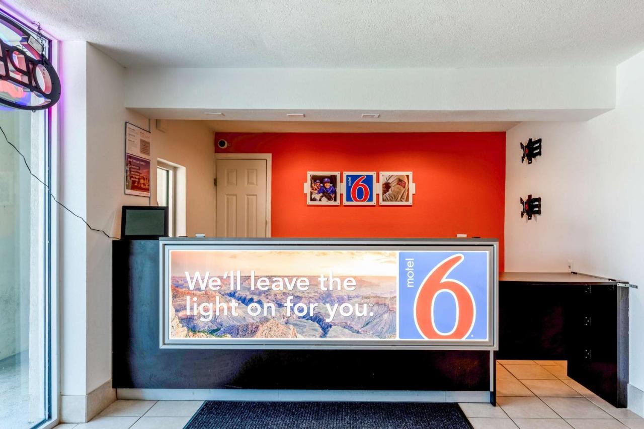 Motel 6-Houston, TX — photo 22