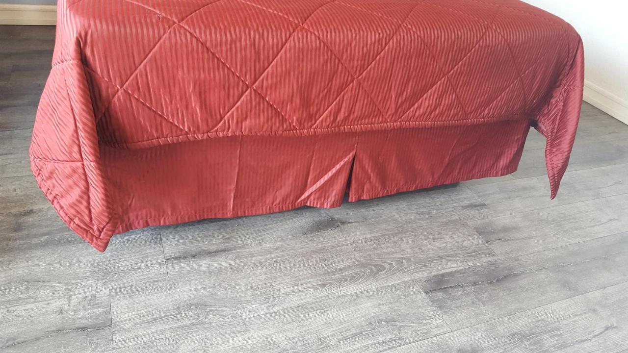 Deluxe Motel — photo 12