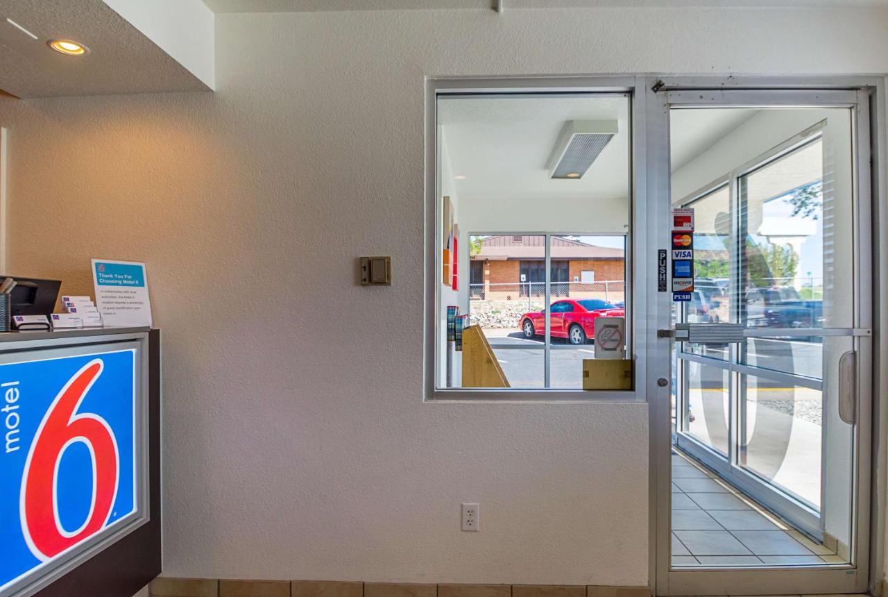 Johnnys Motel — photo 16