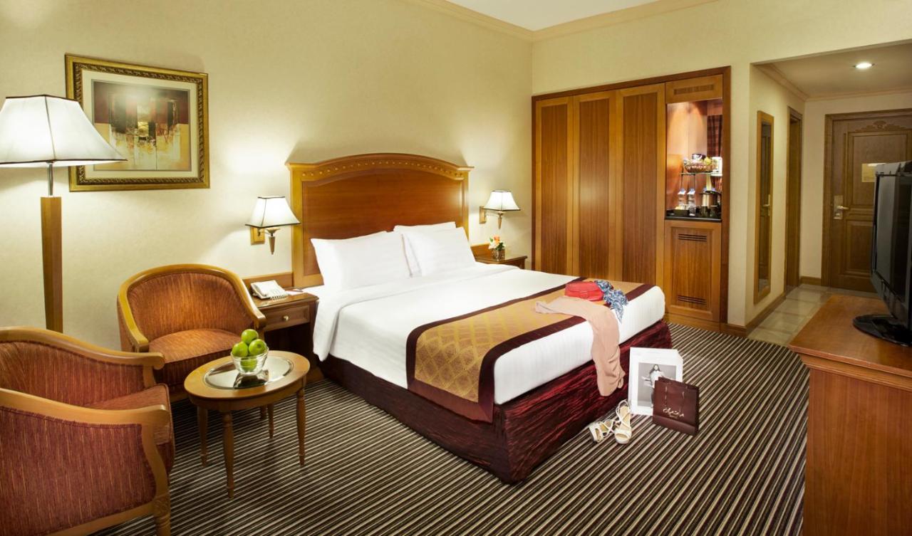 Avenue Hotel Dubai photo