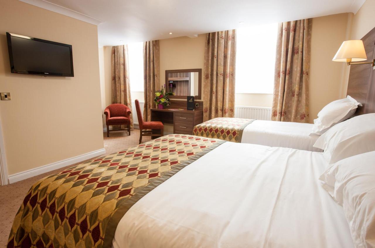 Adair Arms Hotel - Laterooms