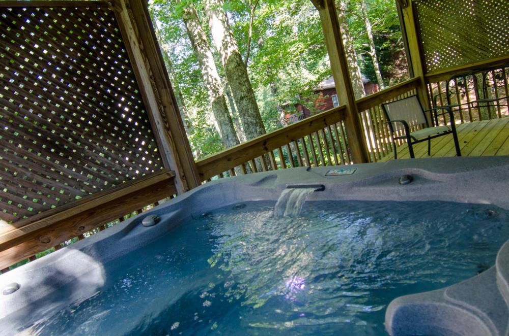 Asheville Cabins of Willow Winds — photo 17