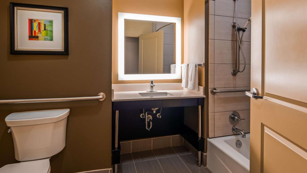 University Inn — photo 8
