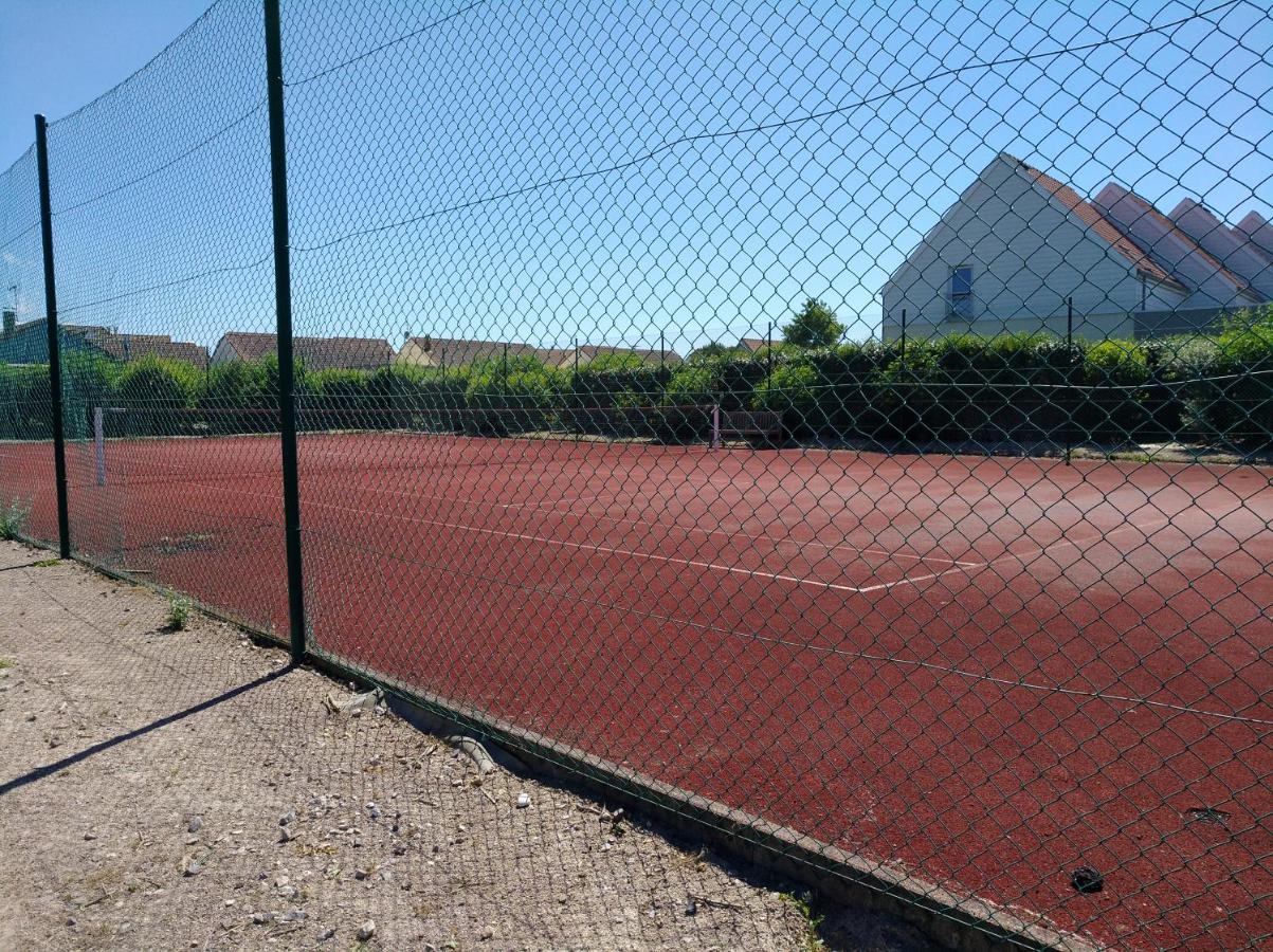 Tennis court: Location vue mer WIFI