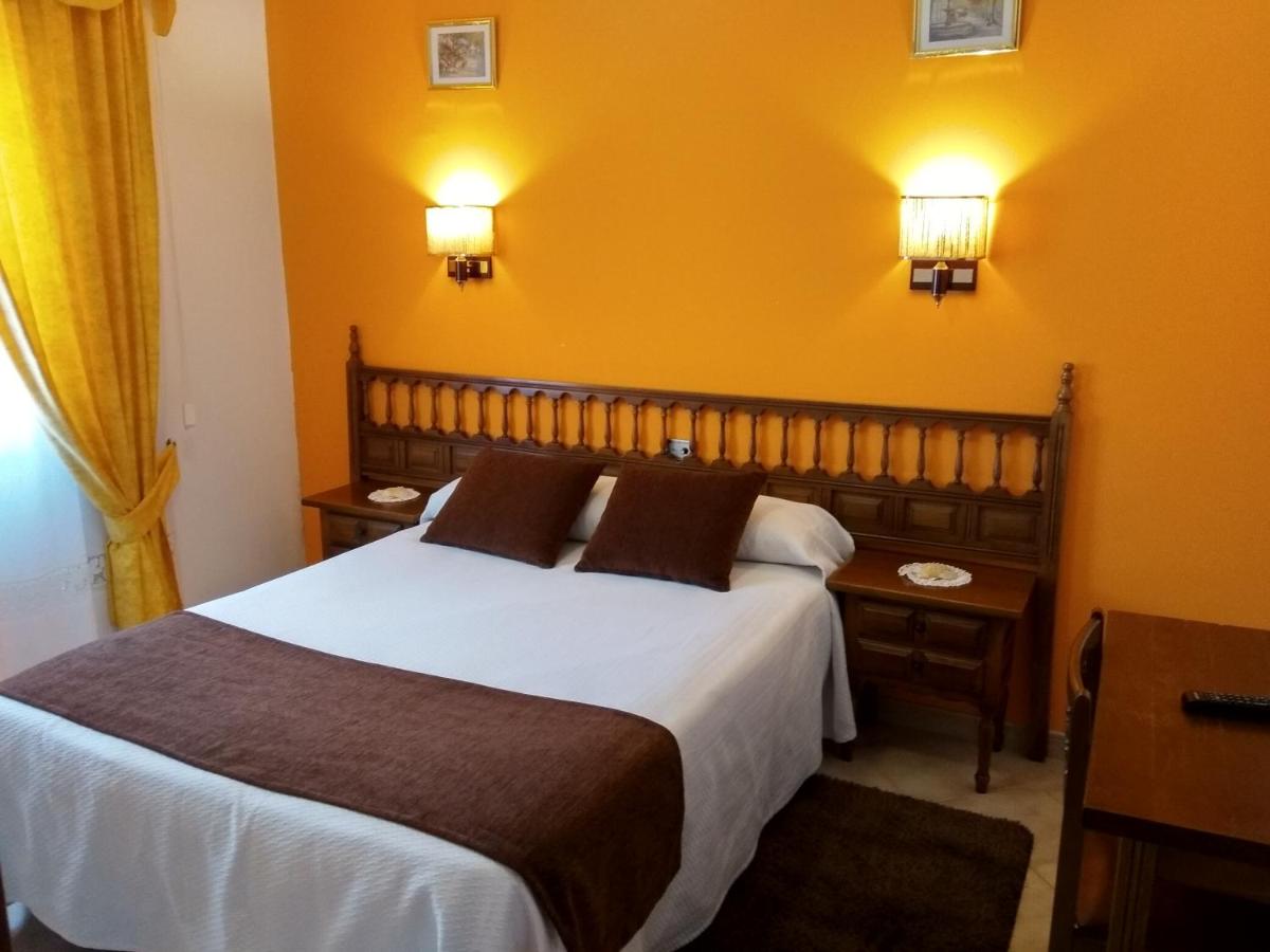 Hotel Martinez (Spania Xesteriña) - Booking.com