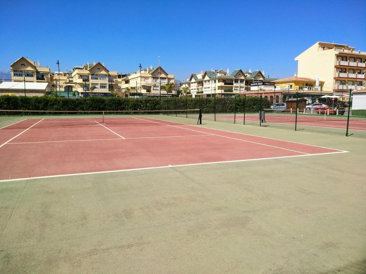 Tennis court: Tropicana Beach & Sun