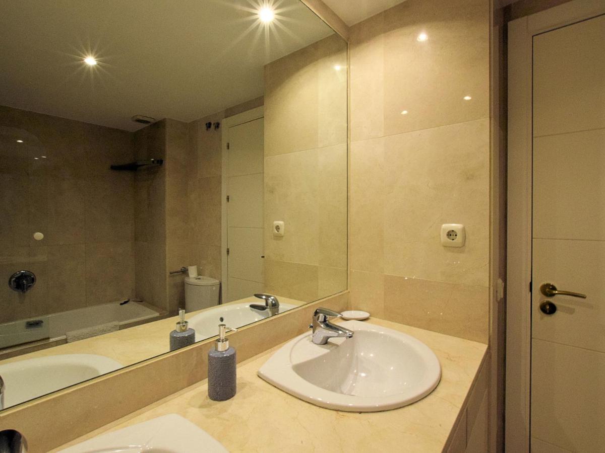 Majestic Apartment with Pool, (Spanje Estepona) - Booking.com