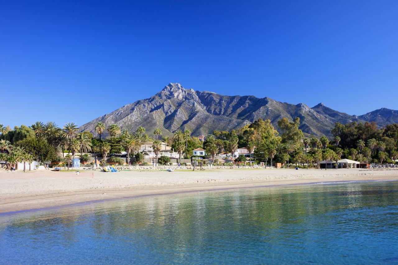 Luxury Holiday Apartment in Puerto Banus Marina with sea ...