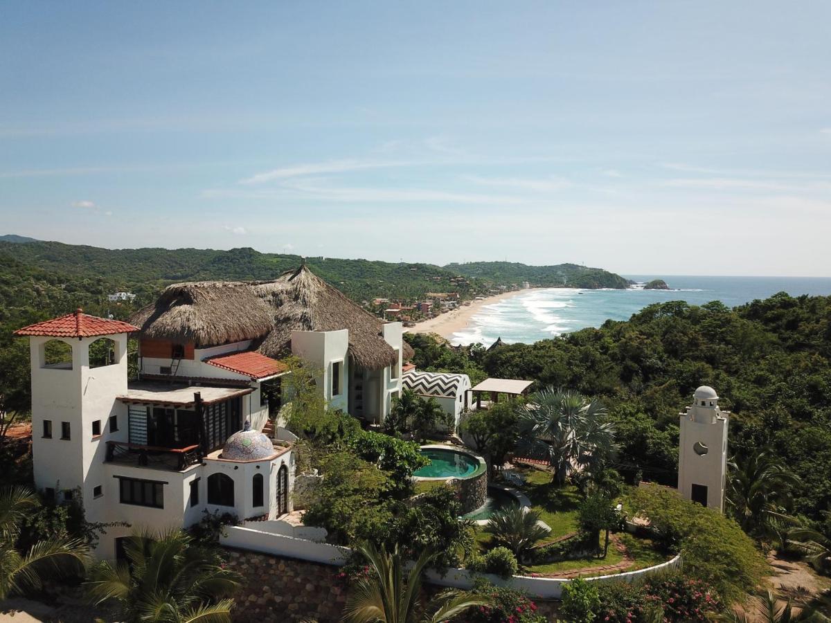 Mexican style hotel with beach nearby