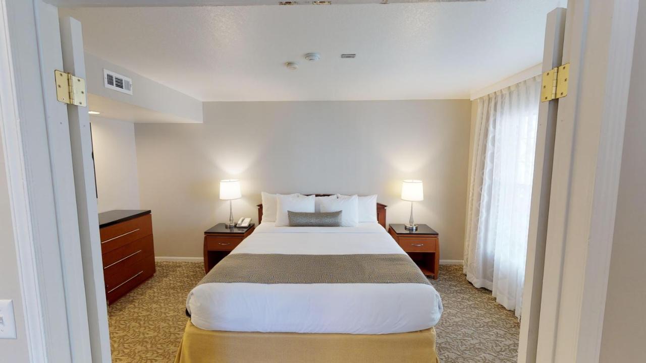 Chase Suite Hotel Newark Fremont — photo 2