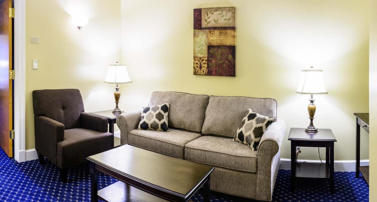 Asbury Inn & Suites — photo 21