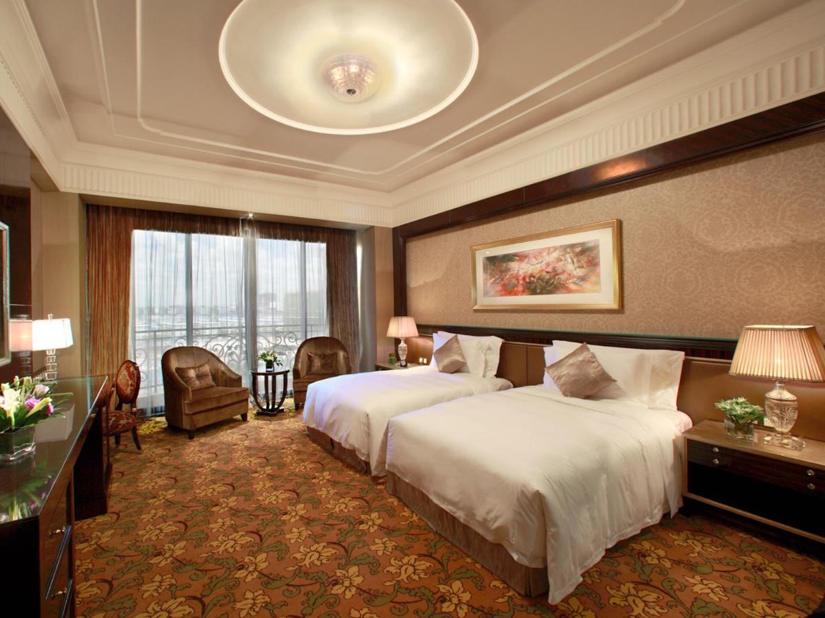 Chateau Star River Pudong Shanghai photo
