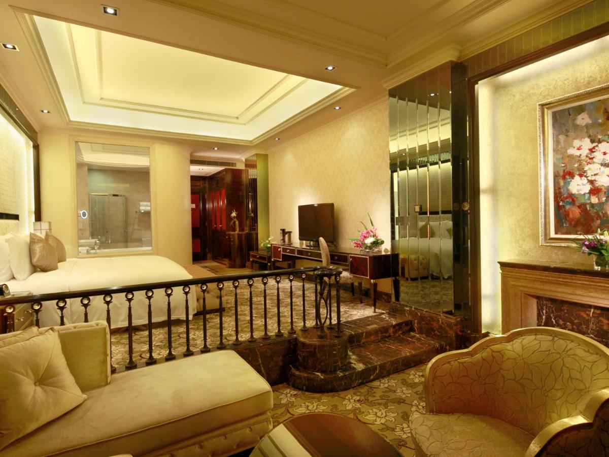 Chateau Star River Pudong Shanghai photo