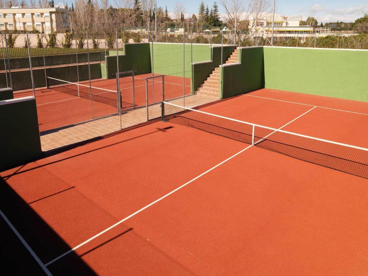 Tennis court: Exe Zarzuela Park