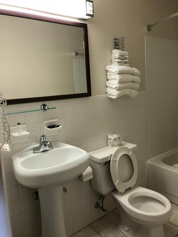 Americas Best Value Inn - Palmyra/Hershey — photo 24