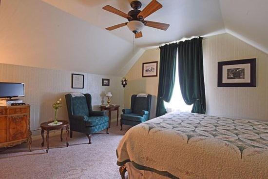 "B" Street House Bed and Breakfast — photo 8