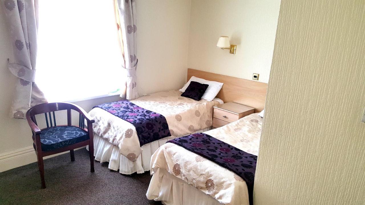 Clifton Park Hotel - Laterooms