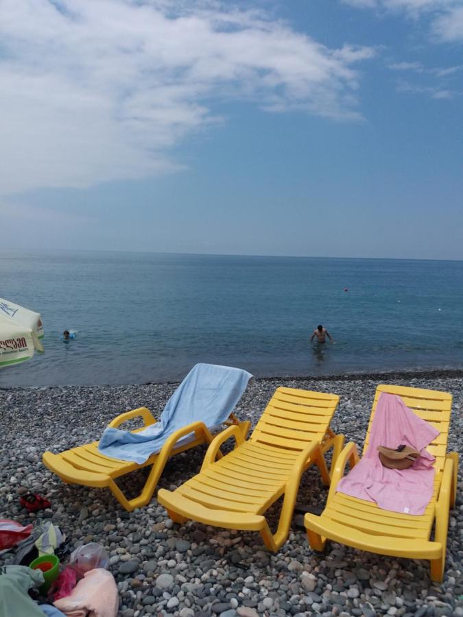 Beach: Hotel Georgia