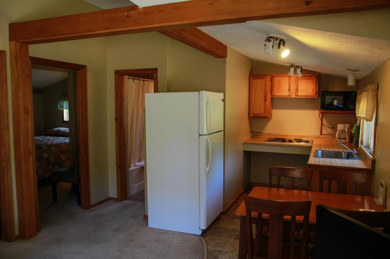 Kennebunk Gallery Motel and Cottages — photo 13